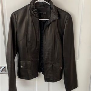 Kenneth Cole Elegant Leather jacket